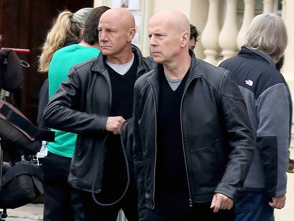 Actors And Their Stunt Doubles Unbelievable Photographs Of Actors